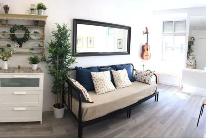 Appartamento Cozy And Beautiful Flat In Great Location! Lisbona